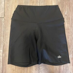 ALO Yoga Women's Black Bike Shorts